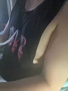 CoupleHiF online show from April 18, 2026, 6:49 am