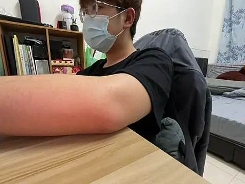 hiiiizzzz online show from February 23, 2026, 3:45 pm