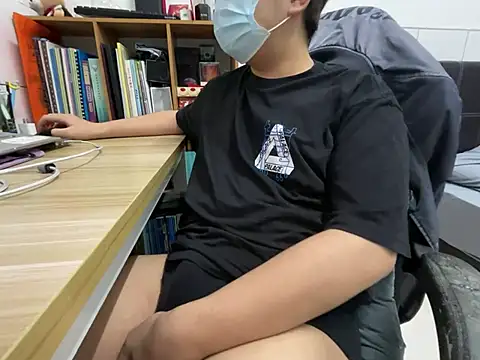 hiiiizzzz online show from February 25, 2026, 5:35 pm