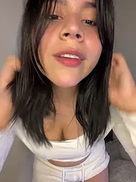 Snapshot of sarita_bibies19 chatting on June 11, 2026, 7:27 am sarita bibies19 online show from June 11, 2026, 7:27 am