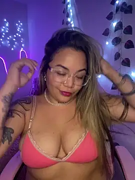 Lindalatina2001 online show from March 23, 2026, 2:00 am