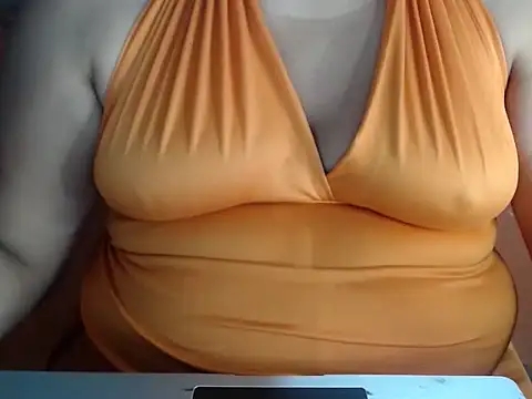 karolbb0 online show from December 22, 2025, 11:21 am