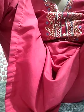 Snapshot of Renababy4567 chatting on December 5, 2025, 5:17 am Renababy4567 online show from December 5, 2025, 5:17 am