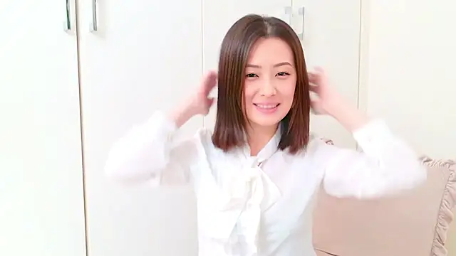 Hazuki 8 online show from December 22, 2025, 12:38 pm