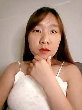 Minsssa20 online show from April 1, 2026, 4:47 am