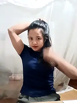 Pretty-haert online show from April 18, 2026, 2:19 pm