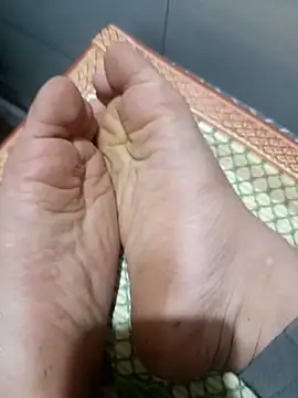 Pretty-haert online show from April 19, 2026, 12:50 pm