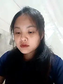 Pretty-haert online show from April 12, 2026, 2:20 pm