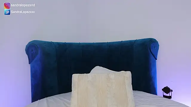 Snapshot of SandraLopezxx chatting on February 22, 2025, 9:48 pm SandraLopezxx online show from February 22, 2025, 9:48 pm