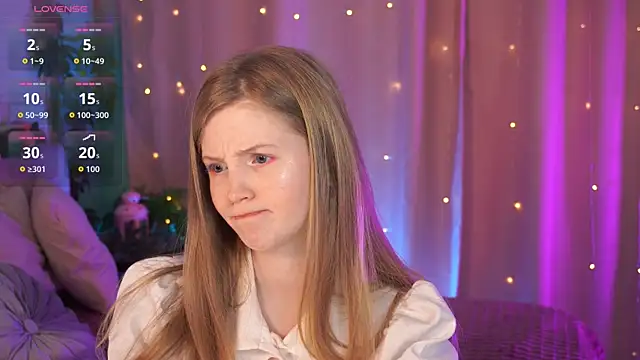 Snapshot of LilianHoward chatting on December 20, 2025, 12:41 pm LilianHoward online show from December 20, 2025, 12:41 pm