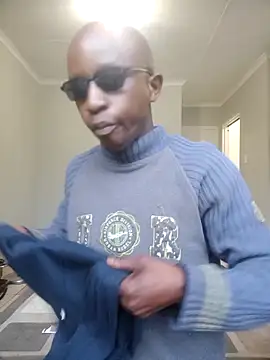 ShadowWorker777 online show from December 5, 2025, 3:27 am