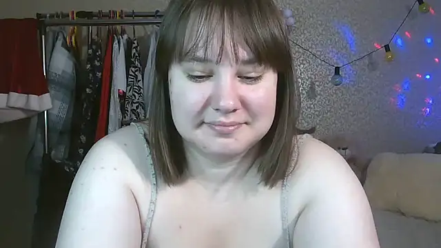 EriikaTwinz online show from June 25, 2026, 5:34 am