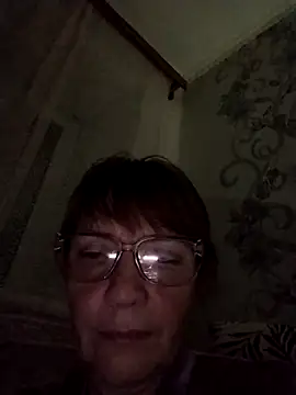 MichelleLove48 online show from November 30, 2025, 5:25 pm