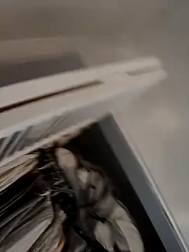 lightskinchick12 online show from December 17, 2025, 7:24 am