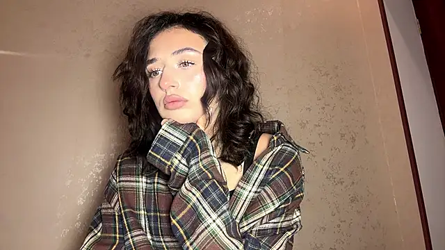 Snapshot of ParsedFix chatting on December 15, 2025, 12:22 pm ParsedFix online show from December 15, 2025, 12:22 pm