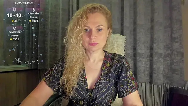 LanaLight x online show from May 29, 2026, 8:26 pm