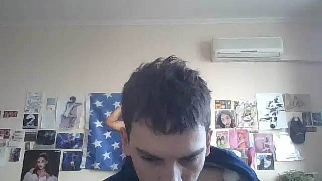 leo cutie online show from February 2, 2026, 9:41 am