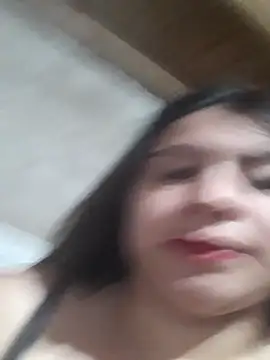 Snapshot of Estefanny_Lolyy chatting on July 14, 2026, 2:05 am Estefanny Lolyy online show from July 14, 2026, 2:05 am