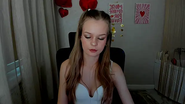 MidnighteAura online show from February 22, 2026, 11:45 am