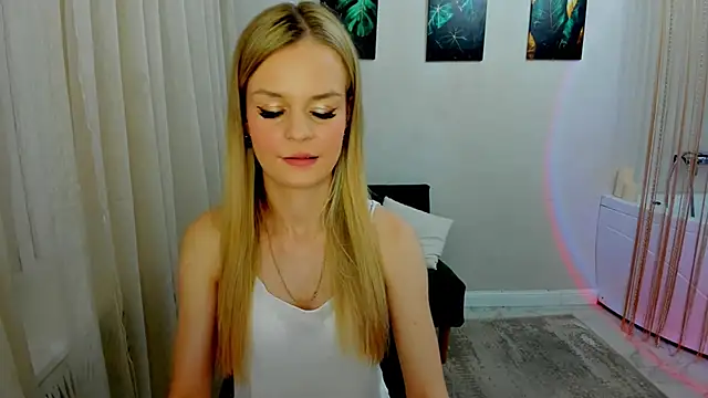 MidnighteAura online show from May 23, 2026, 5:56 pm