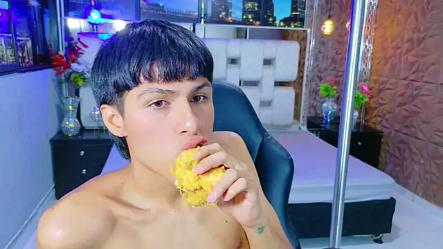 StormLuxX online show from January 6, 2026, 10:03 pm