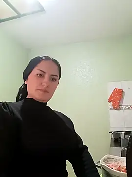 Snapshot of MisNicol chatting on February 4, 2026, 9:54 pm MisNicol online show from February 4, 2026, 9:54 pm