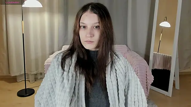 Snapshot of KrisDoeil chatting on December 19, 2025, 2:26 am KrisDoeil online show from December 19, 2025, 2:26 am