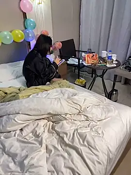 Snapshot of r-u-ok chatting on December 15, 2025, 8:03 pm r-u-ok online show from December 15, 2025, 8:03 pm