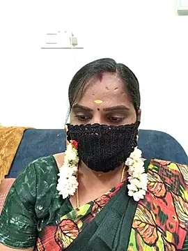Snapshot of Tamil_Pallavi chatting on June 18, 2026, 5:51 pm Tamil Pallavi online show from June 18, 2026, 5:51 pm