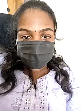 Snapshot of Tamil_Shara chatting on December 4, 2025, 8:13 am Tamil Shara online show from December 4, 2025, 8:13 am