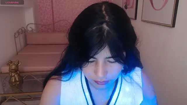 Nina harpper  online show from January 14, 2026, 1:26 pm