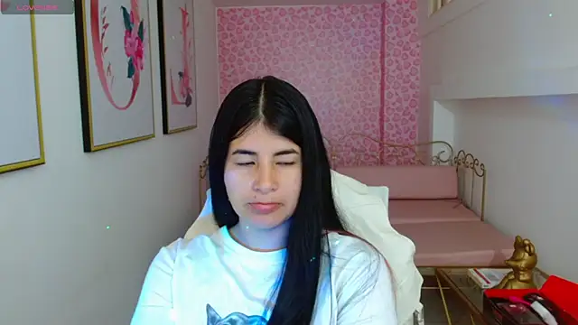 Nina harpper  online show from April 14, 2026, 1:10 am