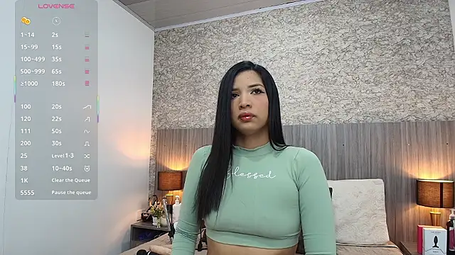 nicol alvarez online show from February 10, 2026, 11:31 am