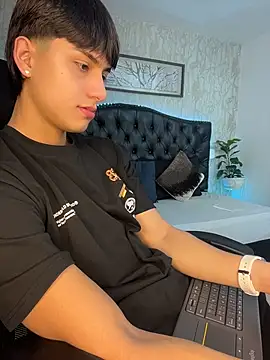 Snapshot of Lander_Cruz chatting on January 17, 2026, 3:48 pm Lander Cruz online show from January 17, 2026, 3:48 pm