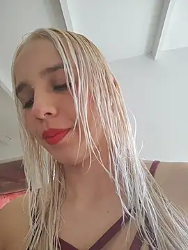 KasumiSophia online show from June 1, 2026, 12:27 pm