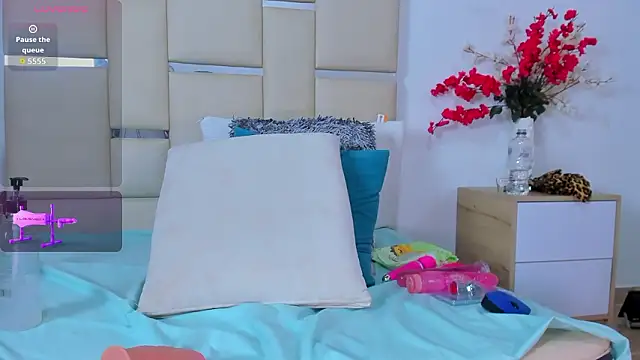 MajoLinares online show from February 3, 2026, 8:25 pm