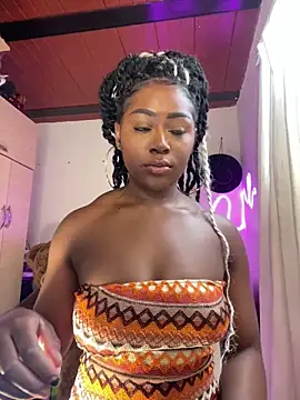 Snapshot of Cynthia_es chatting on April 30, 2026, 3:52 pm Cynthia es online show from April 30, 2026, 3:52 pm