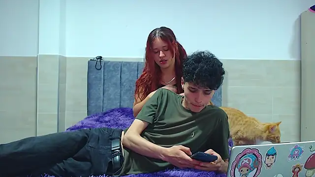 Snapshot of hottie_couplee chatting on December 3, 2025, 10:53 pm hottie couplee online show from December 3, 2025, 10:53 pm