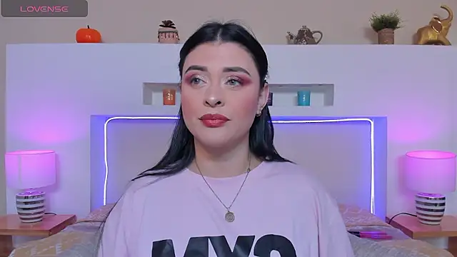 AnikaRomanoff  online show from February 9, 2026, 11:52 am