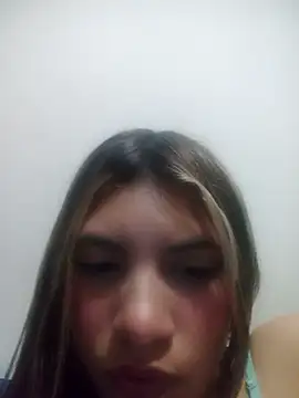 Snapshot of Sweetprouble_17 chatting on December 13, 2025, 10:16 pm Sweetprouble 17 online show from December 13, 2025, 10:16 pm