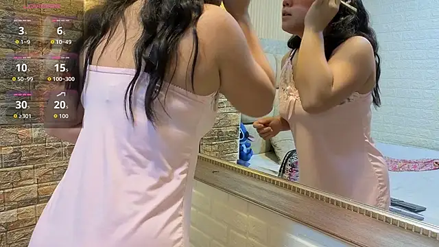 Snapshot of ValeryMorales chatting on December 15, 2025, 3:23 am ValeryMorales online show from December 15, 2025, 3:23 am