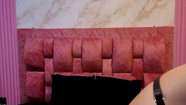 Snapshot of ValeryMorales chatting on February 15, 2026, 7:51 am ValeryMorales online show from February 15, 2026, 7:51 am