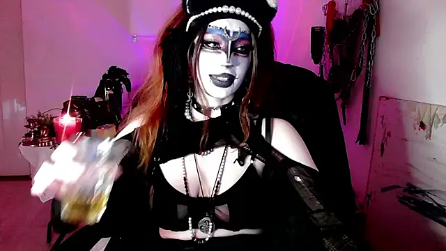 EmpressMorrigan online show from February 5, 2026, 1:07 pm