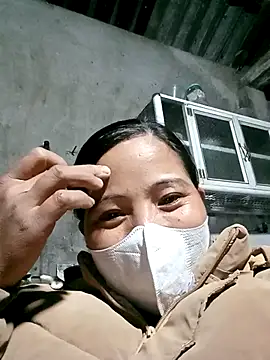 felicity chloe online show from February 9, 2026, 1:42 pm