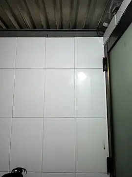 felicity chloe online show from April 18, 2026, 8:27 am