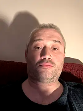 Snapshot of Olomoucak1982 chatting on March 31, 2026, 6:54 pm Olomoucak1982 online show from March 31, 2026, 6:54 pm