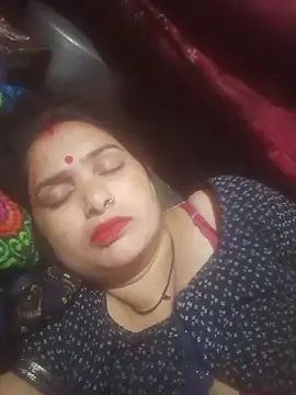 Your-shreya143 online show from June 25, 2026, 7:52 pm