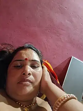 Snapshot of Your-shreya143 chatting on June 7, 2026, 10:15 pm Your-shreya143 online show from June 7, 2026, 10:15 pm