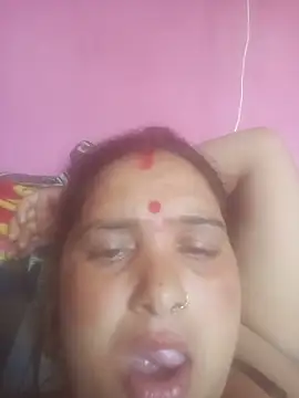 Snapshot of Your-shreya143 chatting on June 16, 2026, 9:20 am Your-shreya143 online show from June 16, 2026, 9:20 am