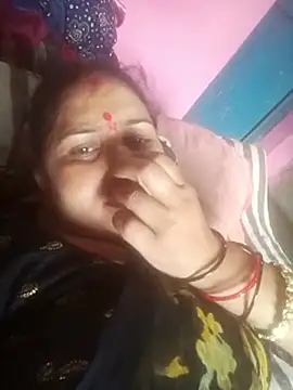 Snapshot of Your-shreya143 chatting on June 18, 2026, 11:04 am Your-shreya143 online show from June 18, 2026, 11:04 am